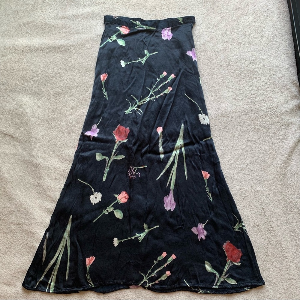 Beautiful maxi skirt with floral design by Street Code
